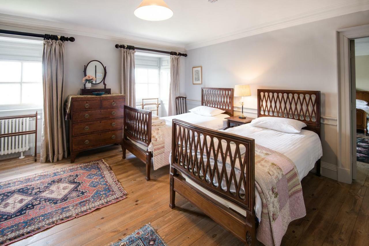 Merchant'S House - Large Two Floor Apartment!! Sleeps Up To 11 People, First Floor Available Separately, Sleeping 2 People At A Reduced Rate!!! Аймут Экстерьер фото